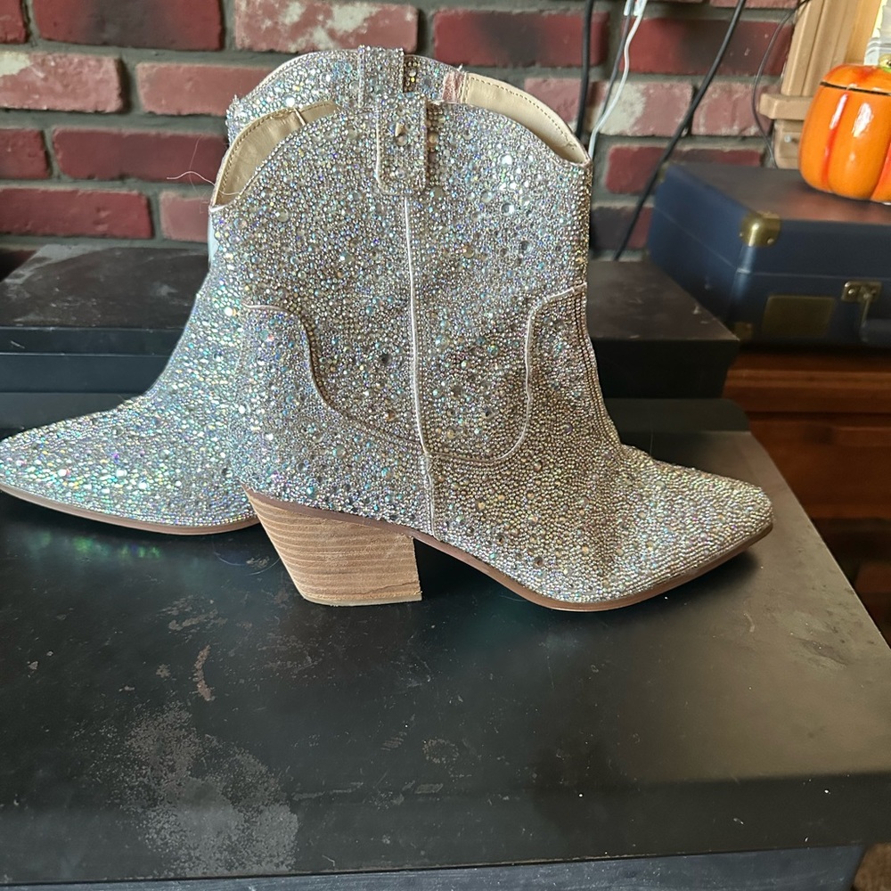 Betsy johnson diva boots